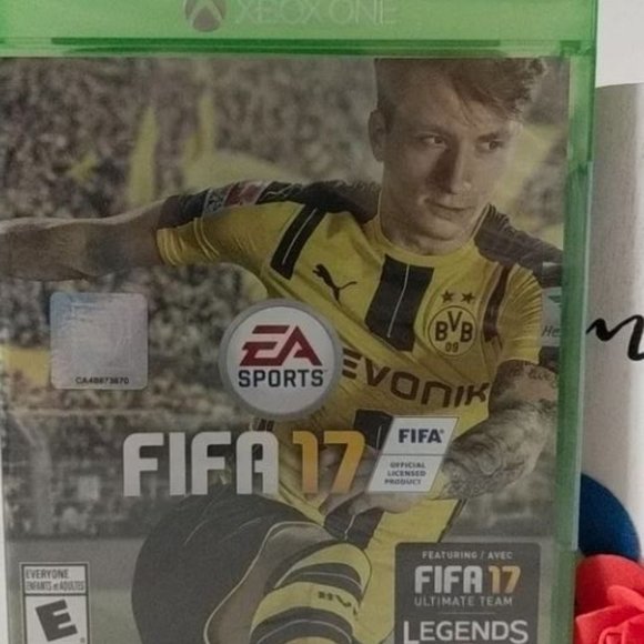 π XBOX ONE π EA Sports FIFA 17 Game Brand NEW π - Picture 2 of 5